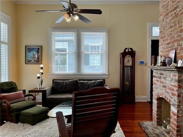 2126 Dublin St - Photo 4 of 40