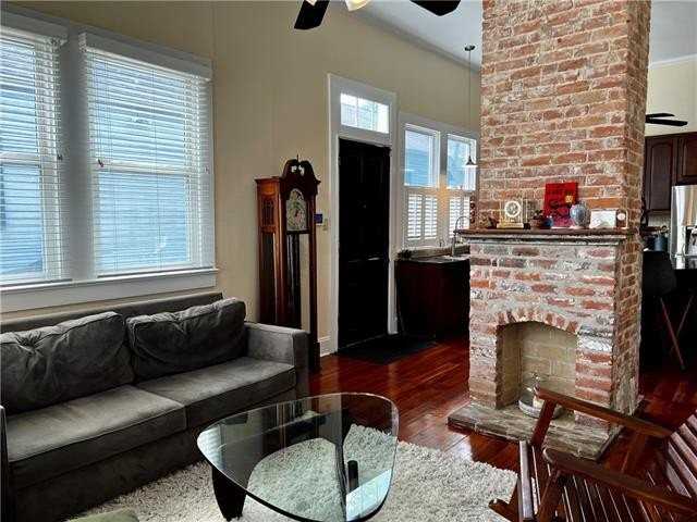 2126 Dublin St - Photo 7 of 40
