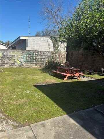 1117 N Tonti St #C - Photo 2 of 7