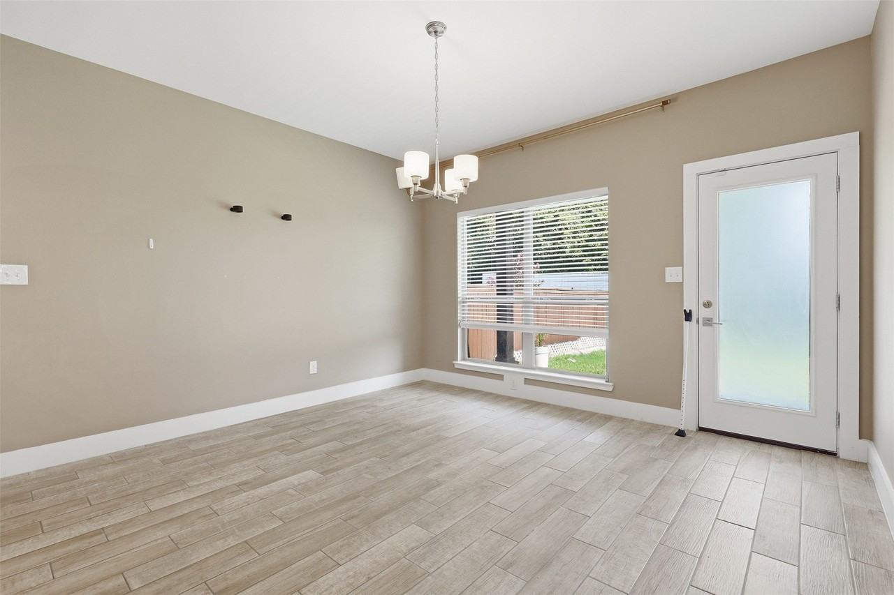 857 E Jessamine St - Photo 6 of 16