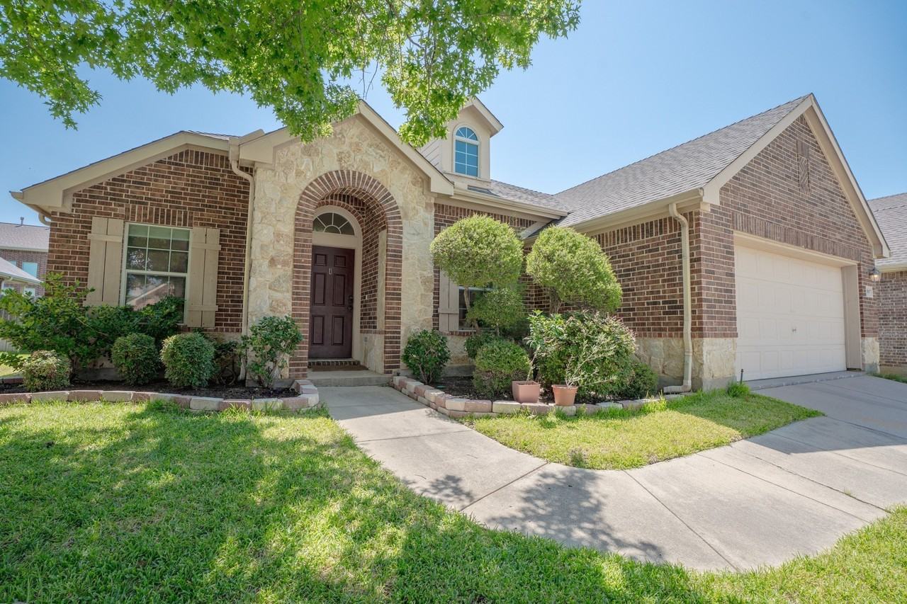 4507 Fox River Trl - Photo 4 of 20