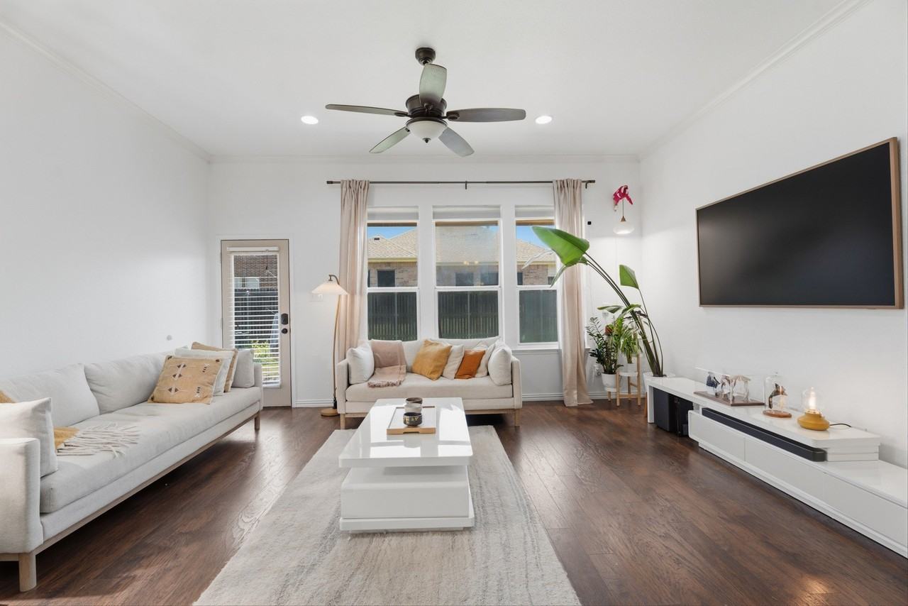 4507 Fox River Trl - Photo 6 of 20