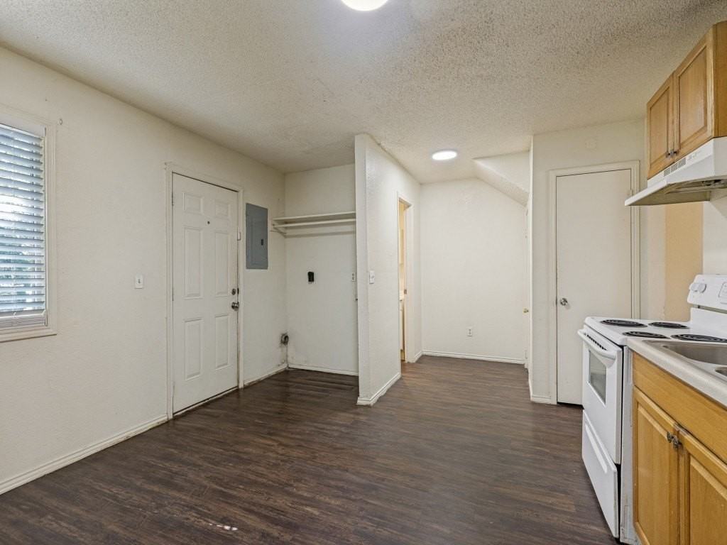1408 Arvel Cir #C - Photo 5 of 12