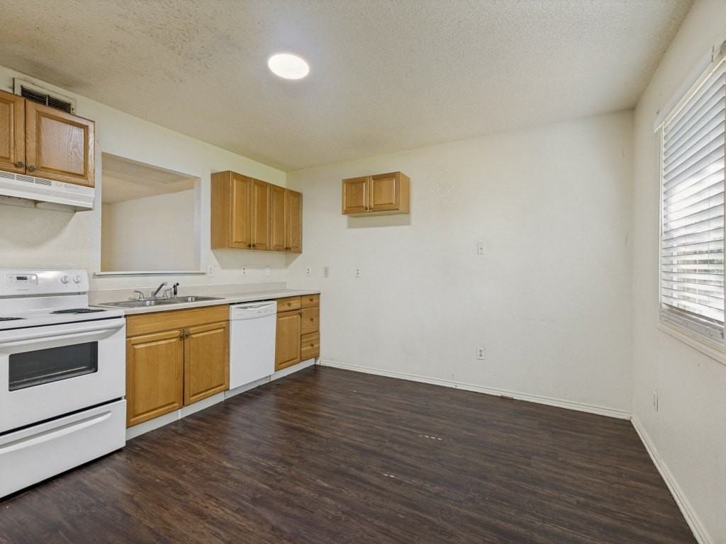 1408 Arvel Cir #C - Photo 6 of 12
