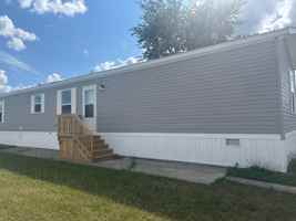 featured image of 275 S Lincoln St #33