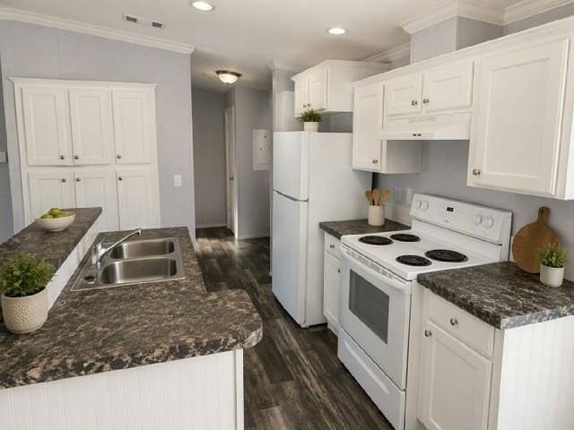 6515 15th St E #C05 - Photo 3 of 5