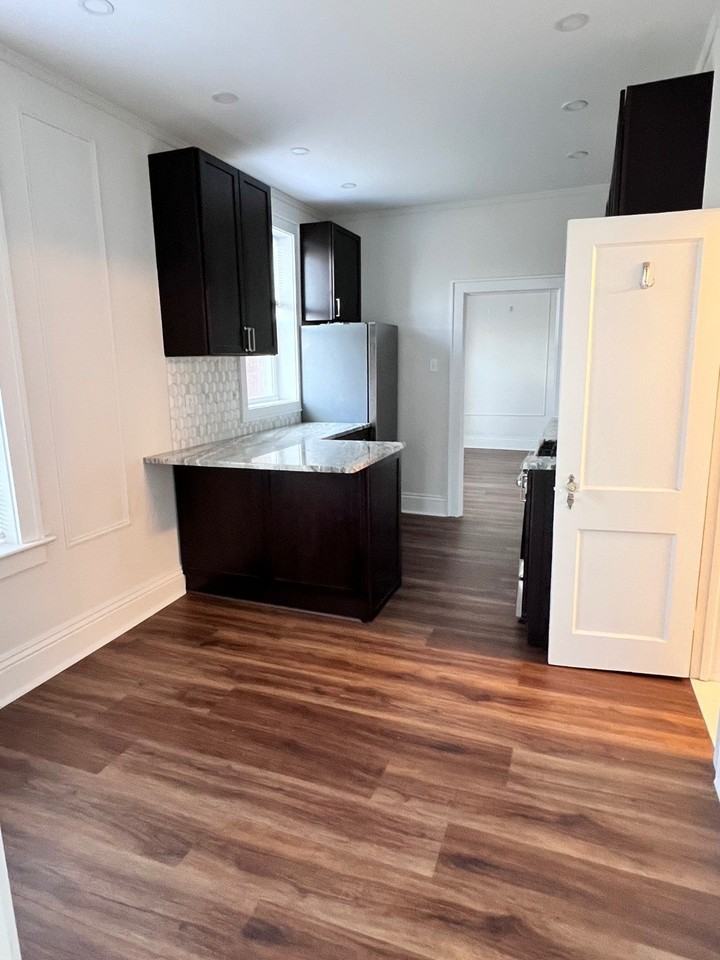 16 Washington Ave #5 - Photo 2 of 7