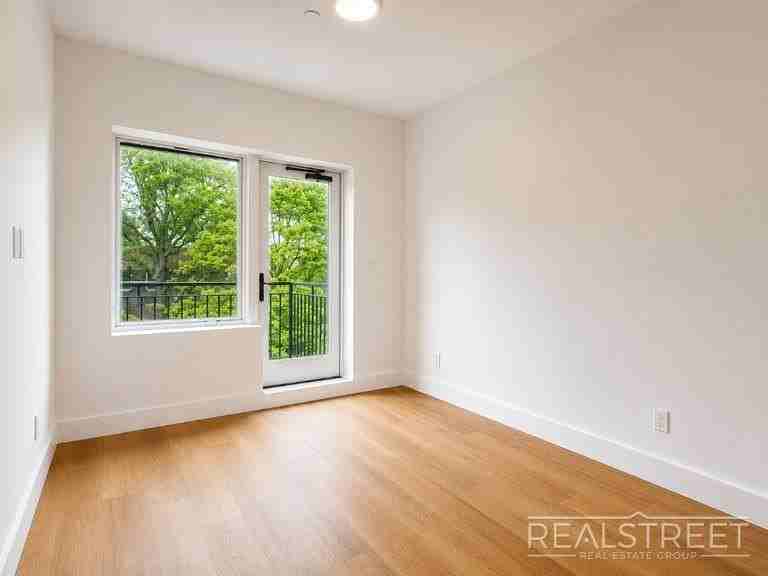 1260 Prospect Pl #4B - Photo 5 of 9