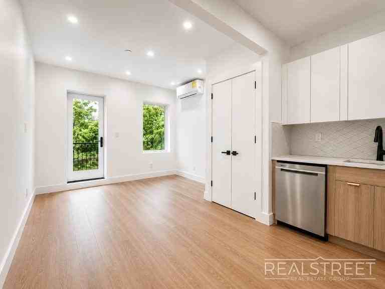 1260 Prospect Pl #3C - Photo 3 of 8