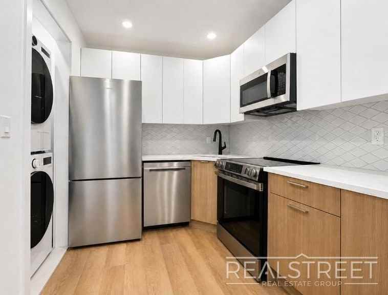 1260 Prospect Pl #1A - Photo 4 of 12