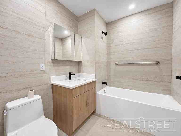 1260 Prospect Pl #1A - Photo 7 of 12