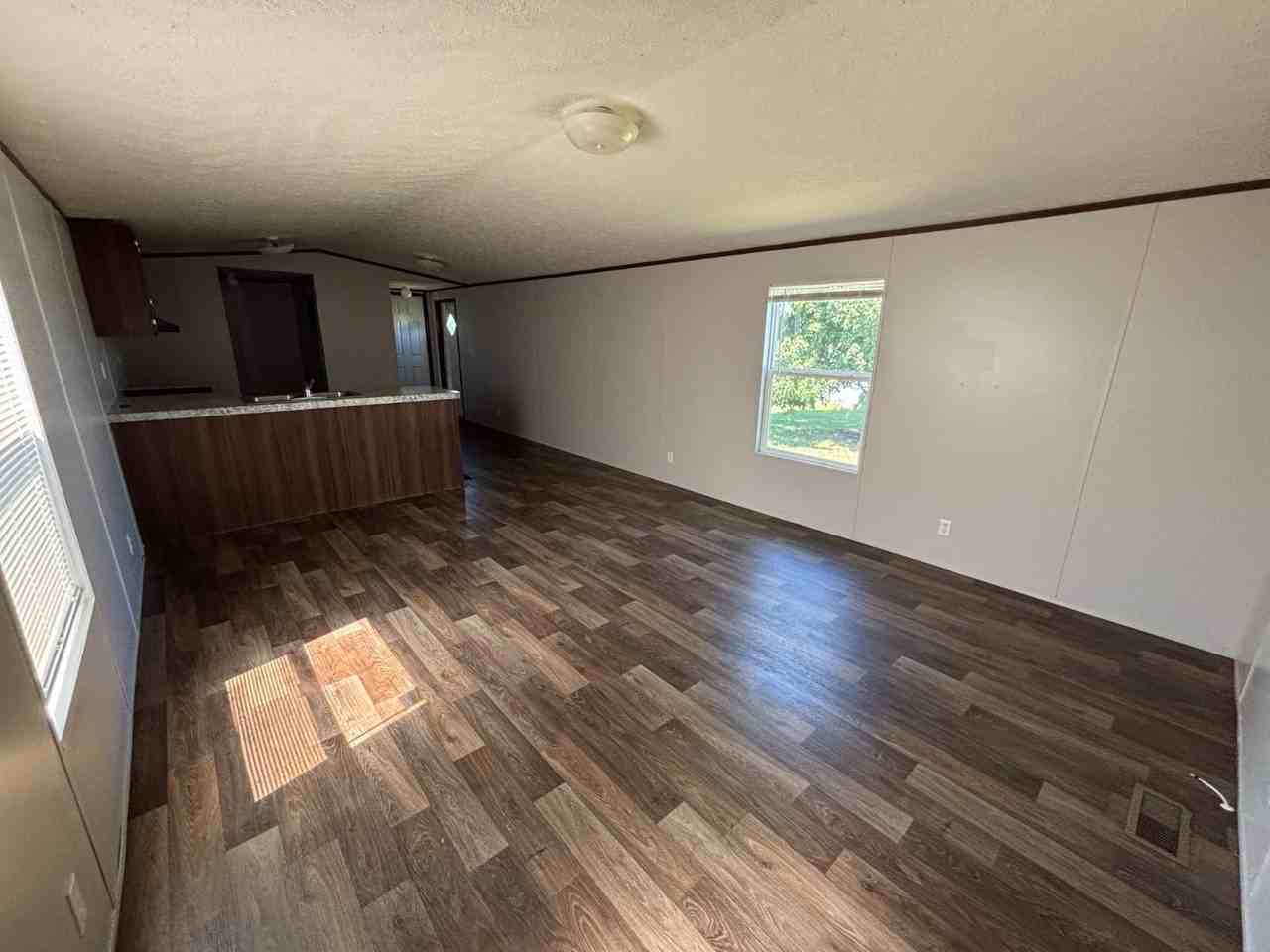 105 Exeter Dr #21 - Photo 2 of 9