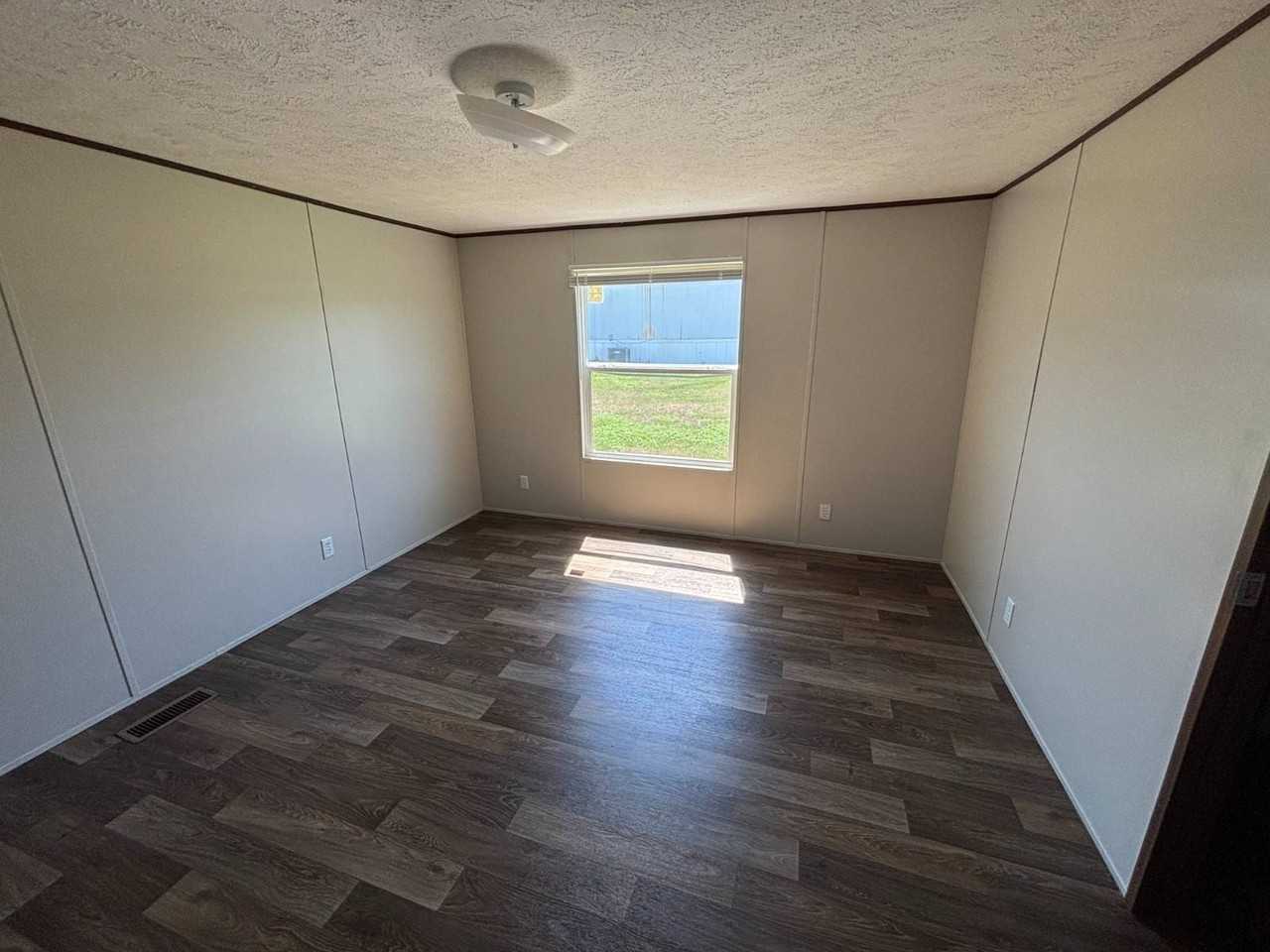 105 Exeter Dr #21 - Photo 7 of 9