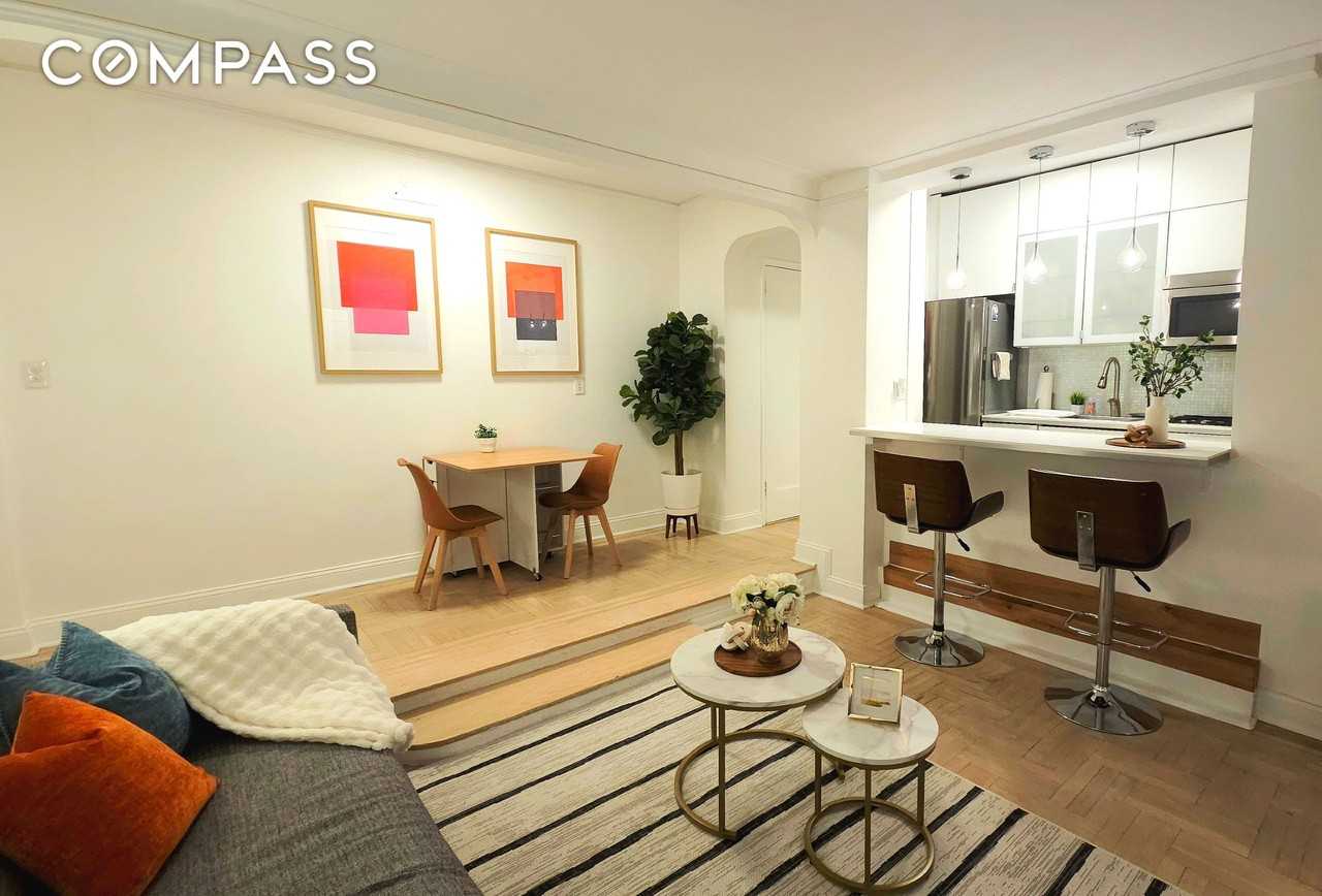 155 W 71st St #1G - Photo 6 of 10
