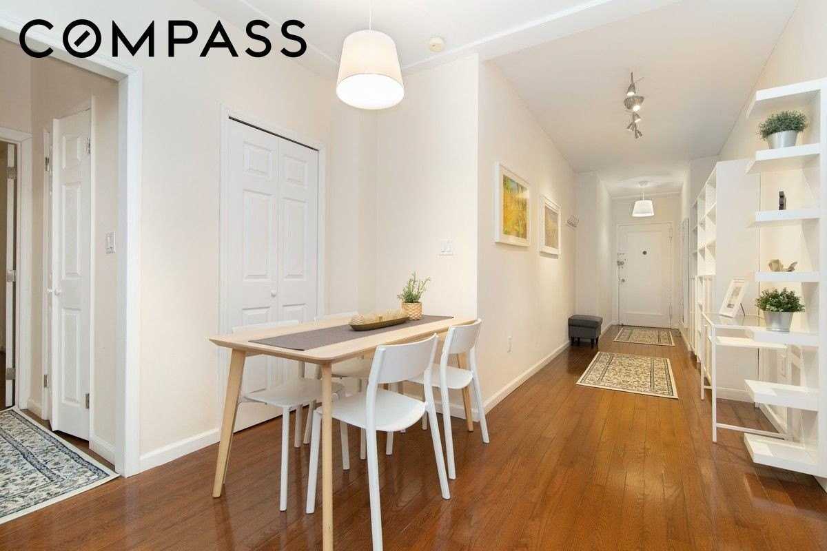 150 E 49th St #3D - Photo 3 of 7