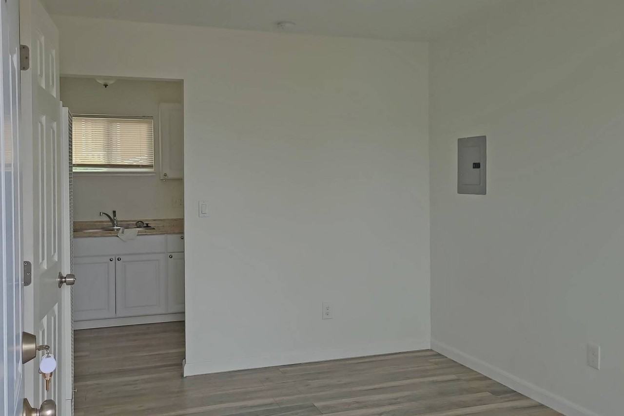 1161 Benicia Rd #C5 - Photo 4 of 13