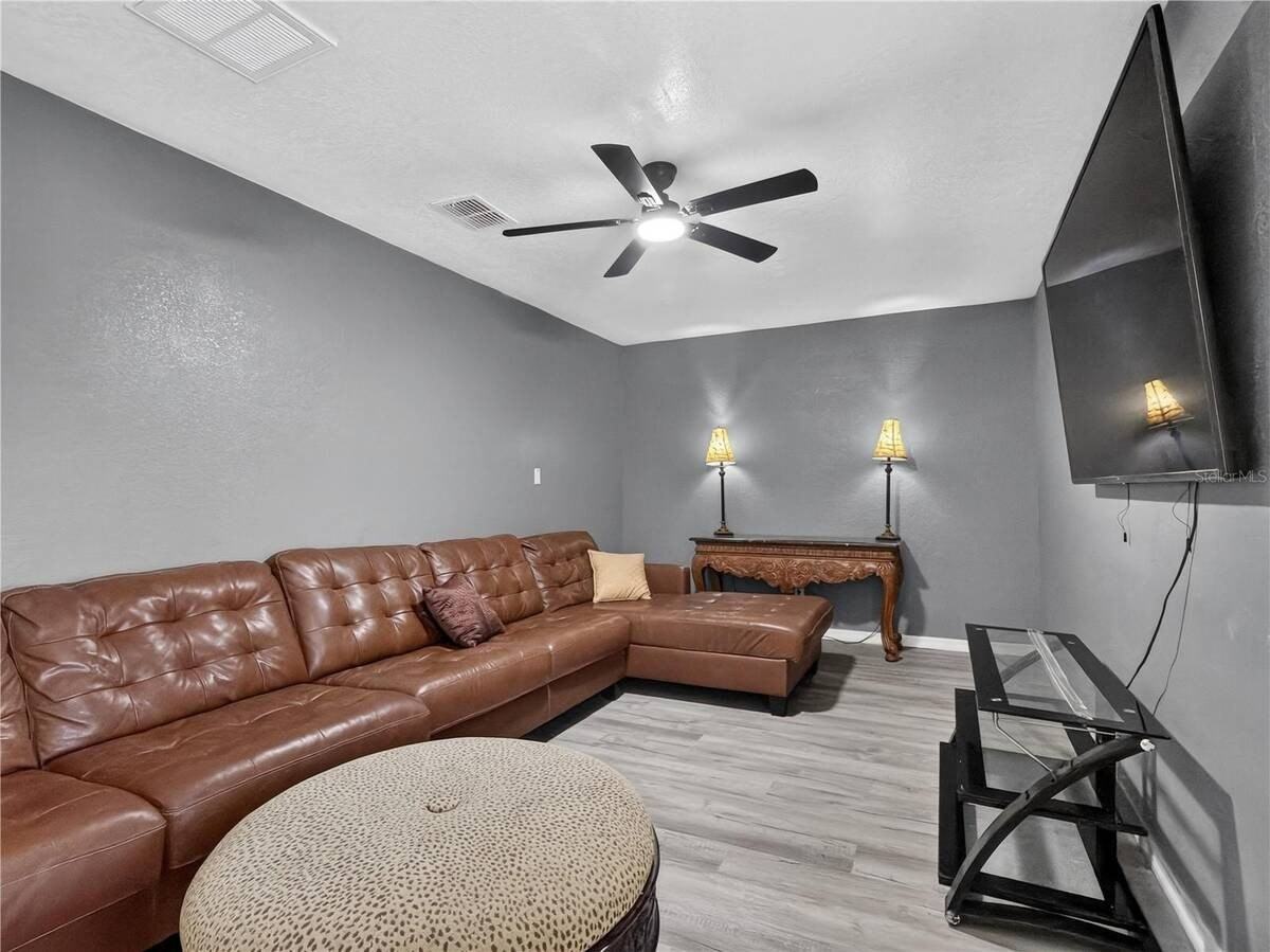 465 Rio Grande Ln - Photo 5 of 25