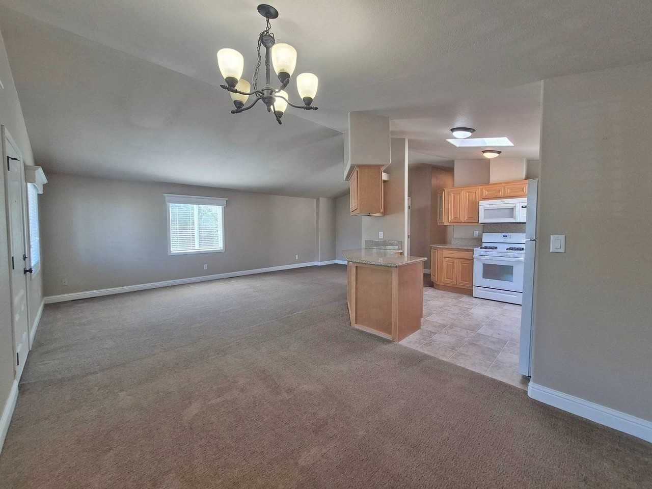 812 Shawnee Trl #92 - Photo 4 of 16
