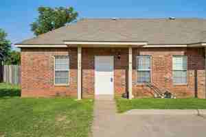 featured image of 1021 Shady Creek Cir