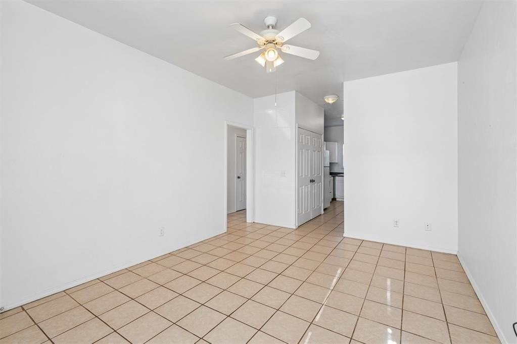 1021 Shady Creek Cir - Photo 5 of 27