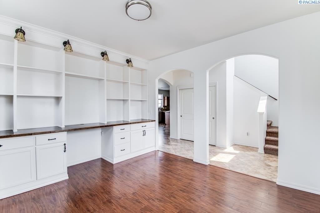1815 Sunshine Ave - Photo 4 of 33
