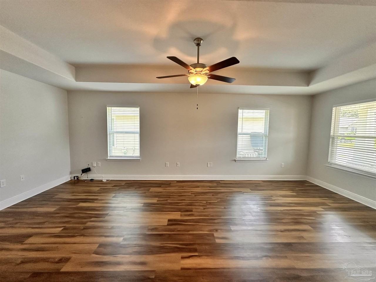 7034 Sonny Dr - Photo 3 of 20