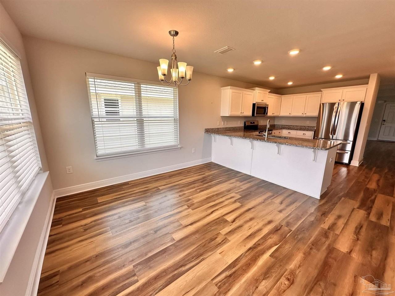 7034 Sonny Dr - Photo 7 of 20