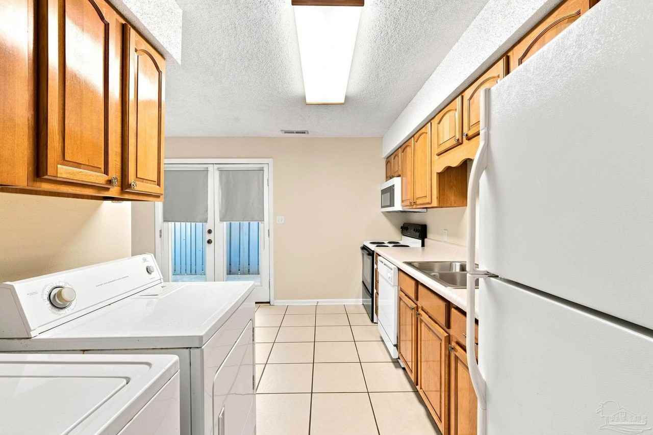 4742 Huron Dr - Photo 6 of 15
