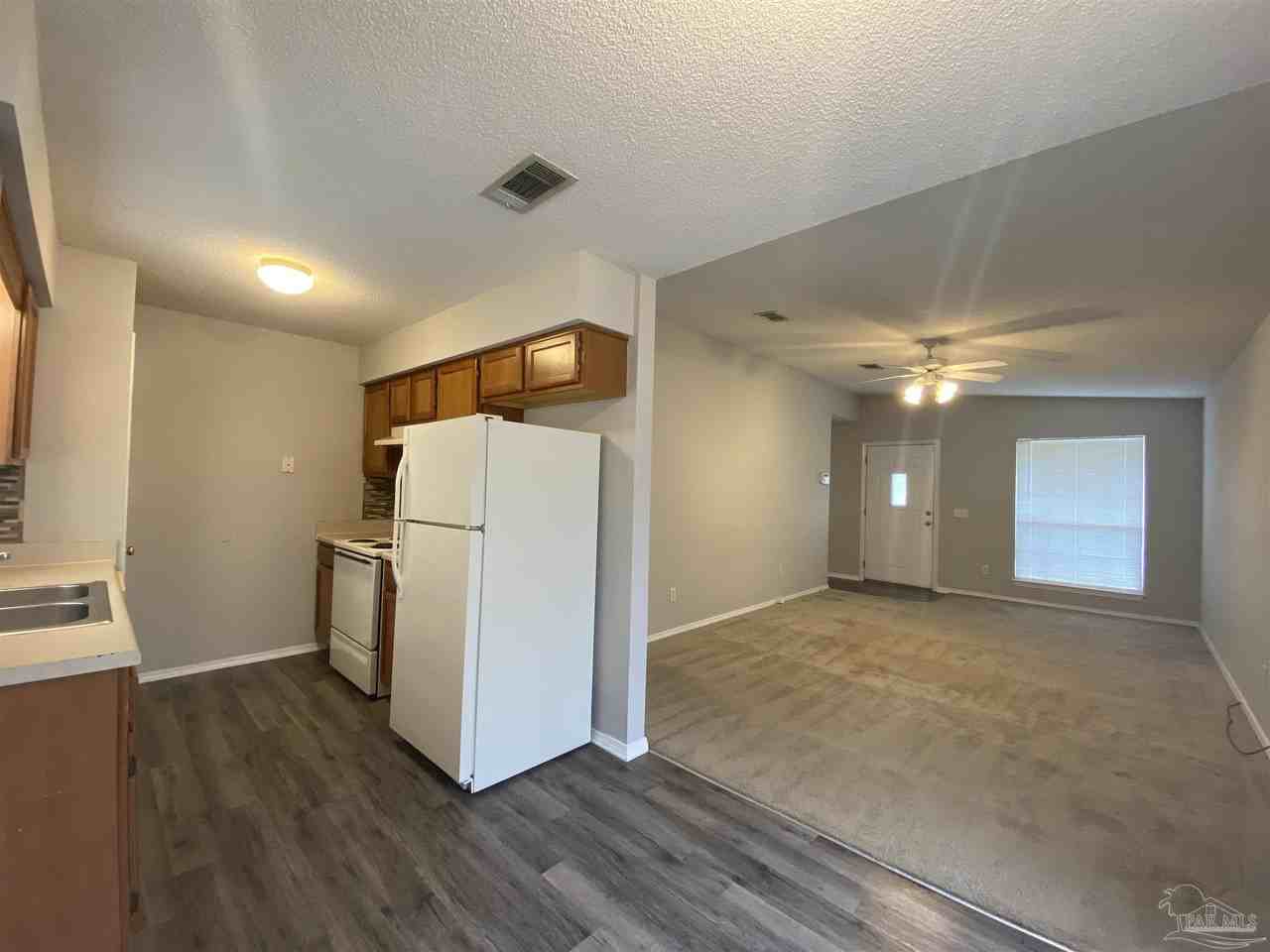 504 Wood Crest Way - Photo 5 of 18