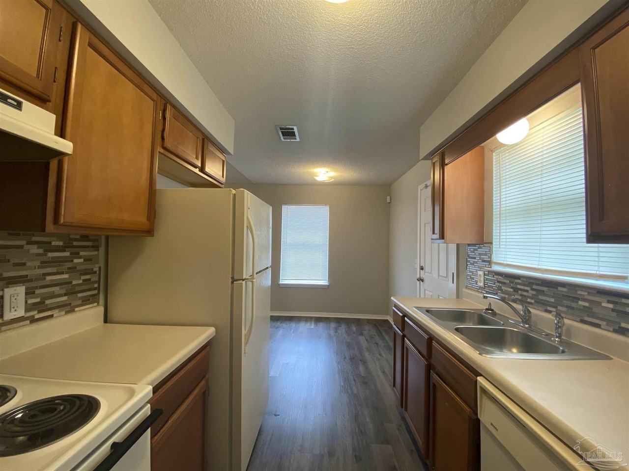 504 Wood Crest Way - Photo 6 of 18