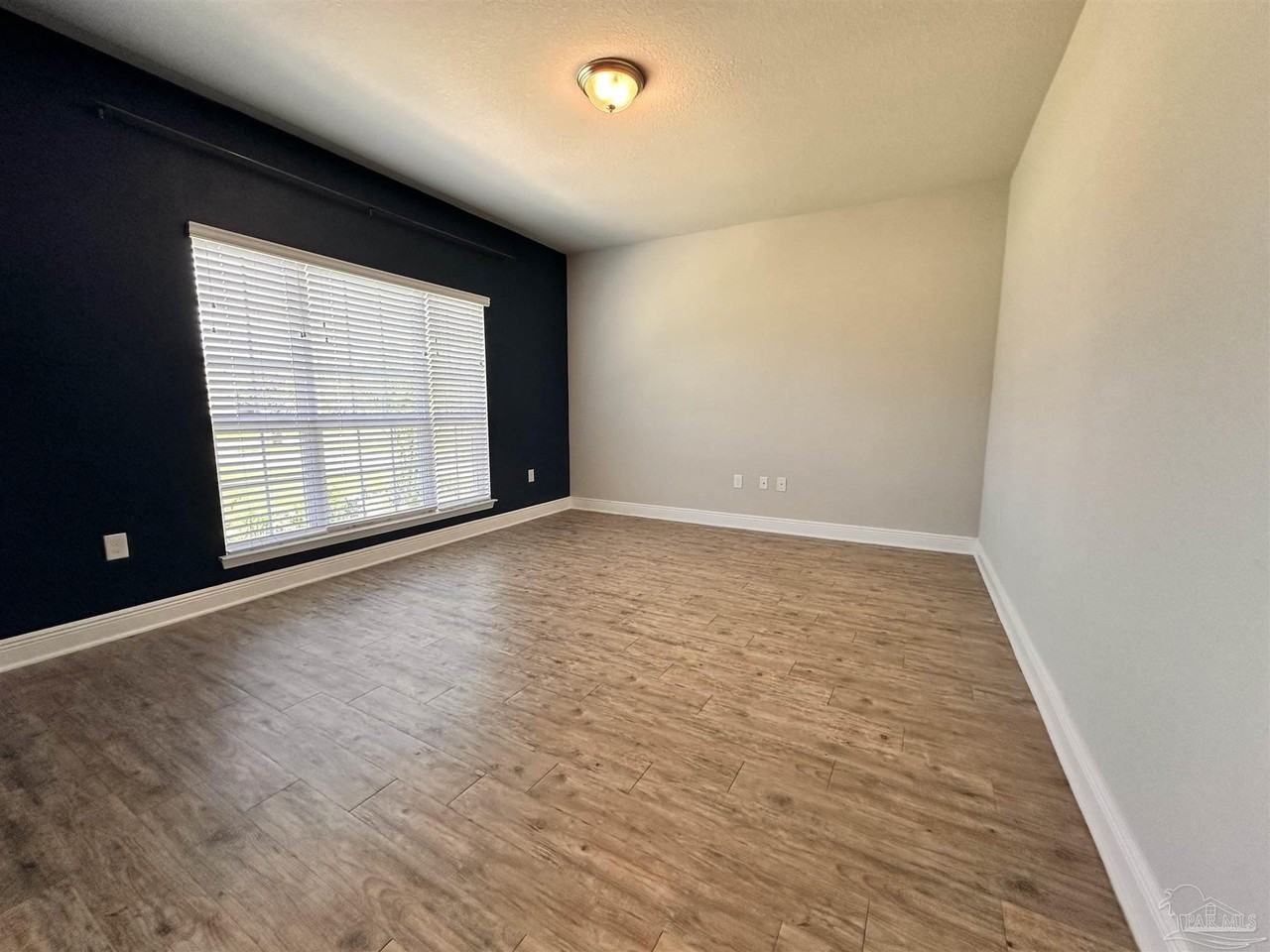 4193 S Cambridge Way - Photo 5 of 19