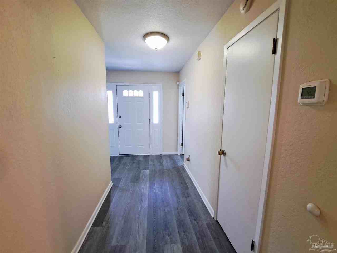 7819 Hearthstone Cir - Photo 2 of 43