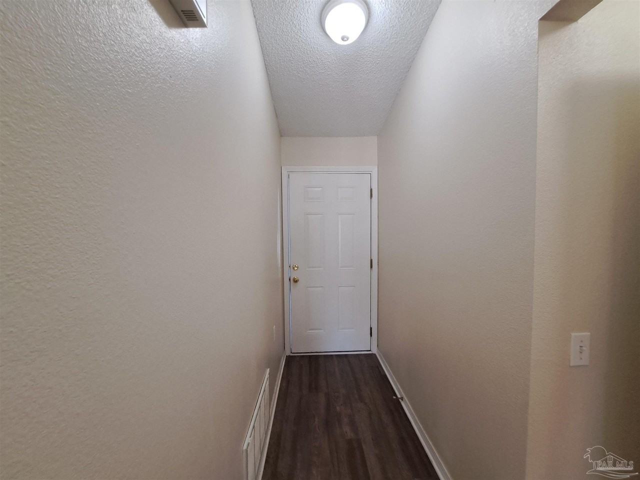 8069 Stonebrook Dr - Photo 2 of 21
