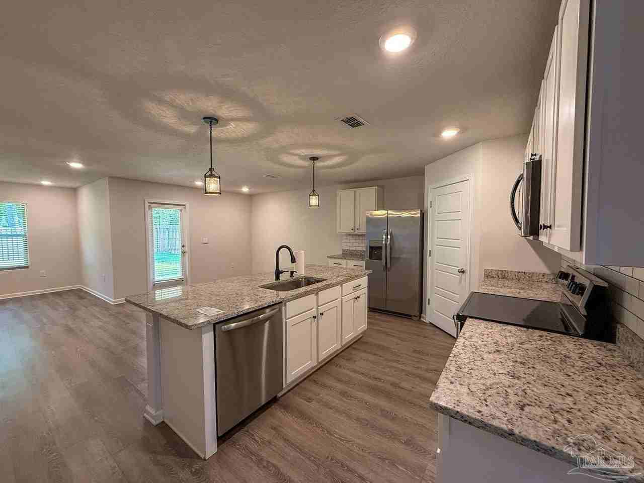 6352 Burrow Ln - Photo 5 of 24
