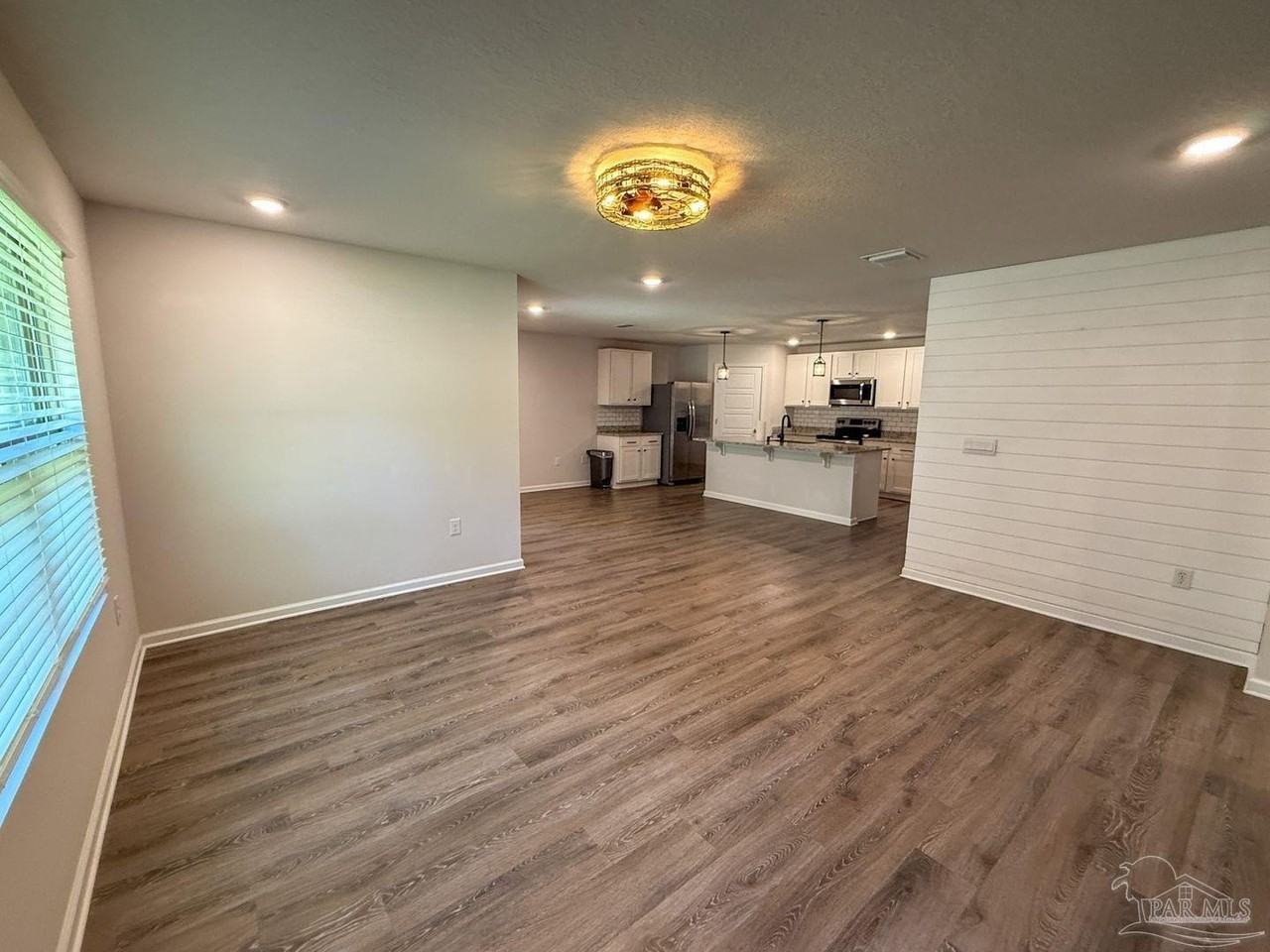 6352 Burrow Ln - Photo 7 of 24