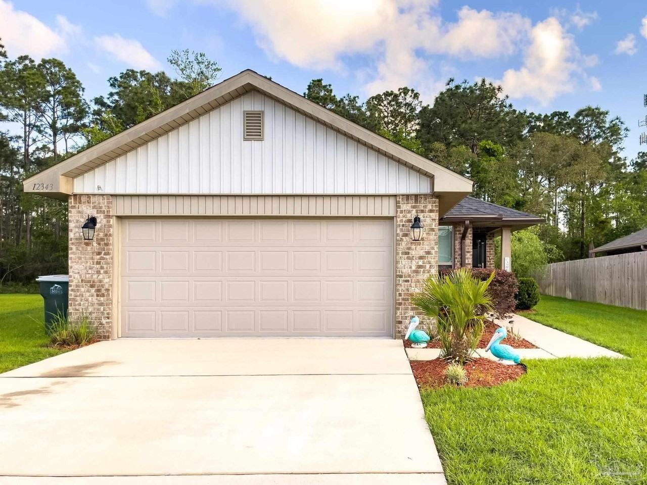 12343 Pinfish Rd - Photo 3 of 33