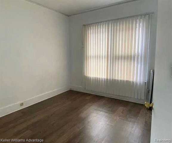 1441 Lawrence St - Photo 7 of 10