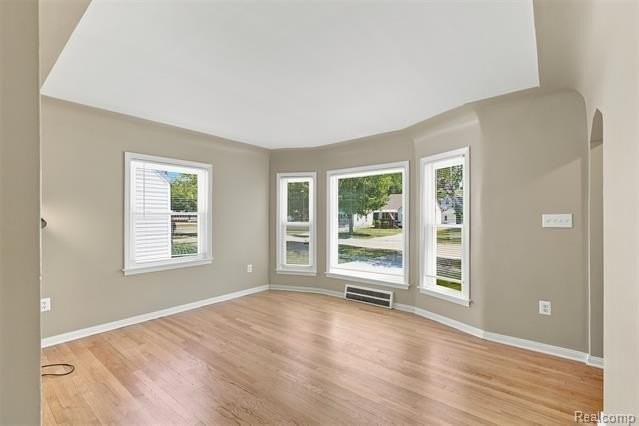 100 S Custer Ave - Photo 3 of 27