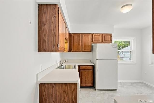 100 S Custer Ave - Photo 7 of 27