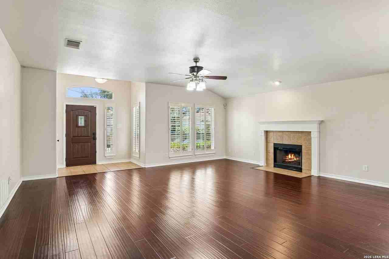 1303 Bluff Frst - Photo 6 of 39