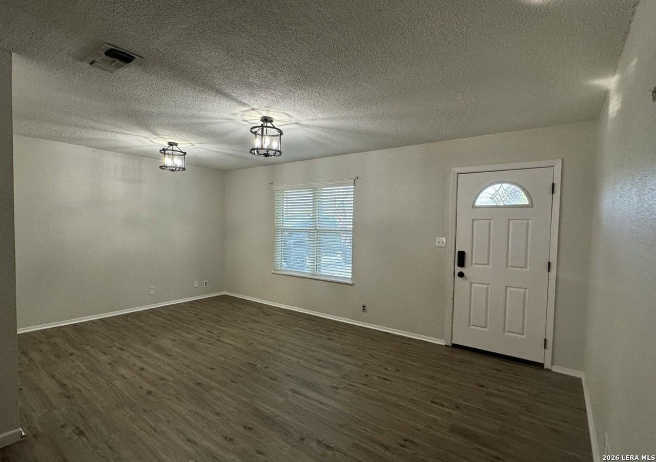 303 Dry Hollow Rd - Photo 3 of 23