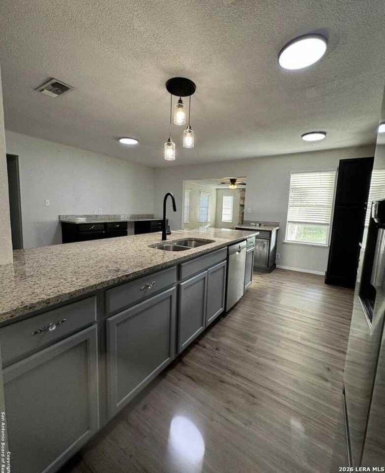 303 Dry Hollow Rd - Photo 4 of 23