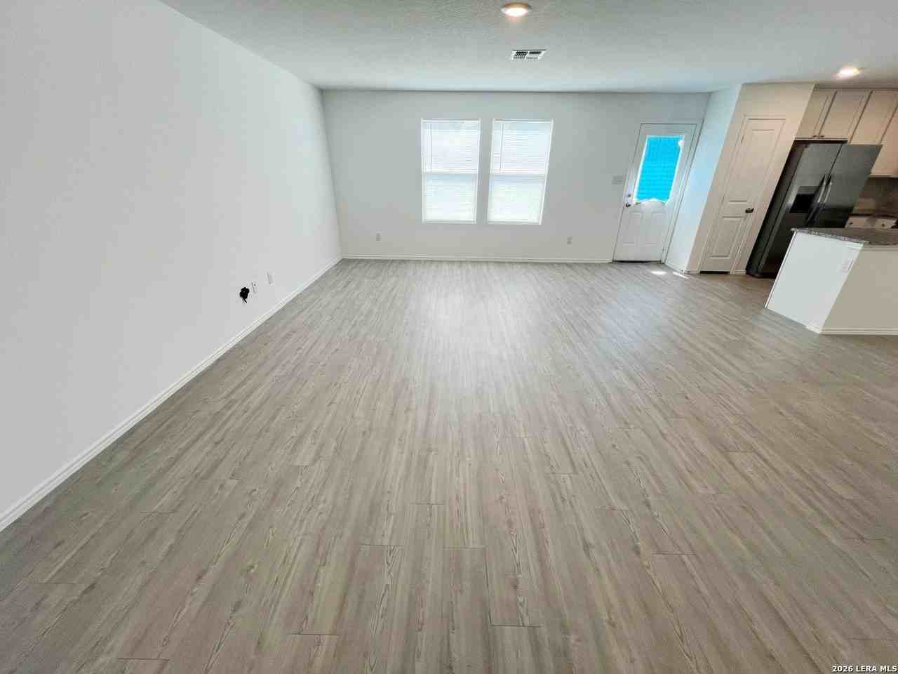 5433 Calton Bnd - Photo 4 of 35