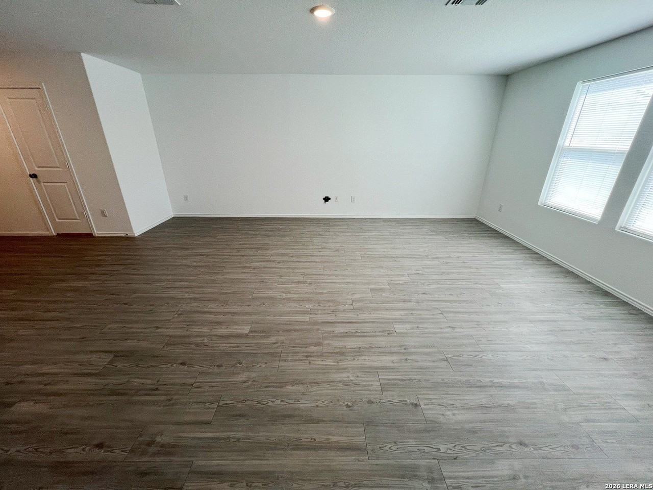 5433 Calton Bnd - Photo 5 of 35