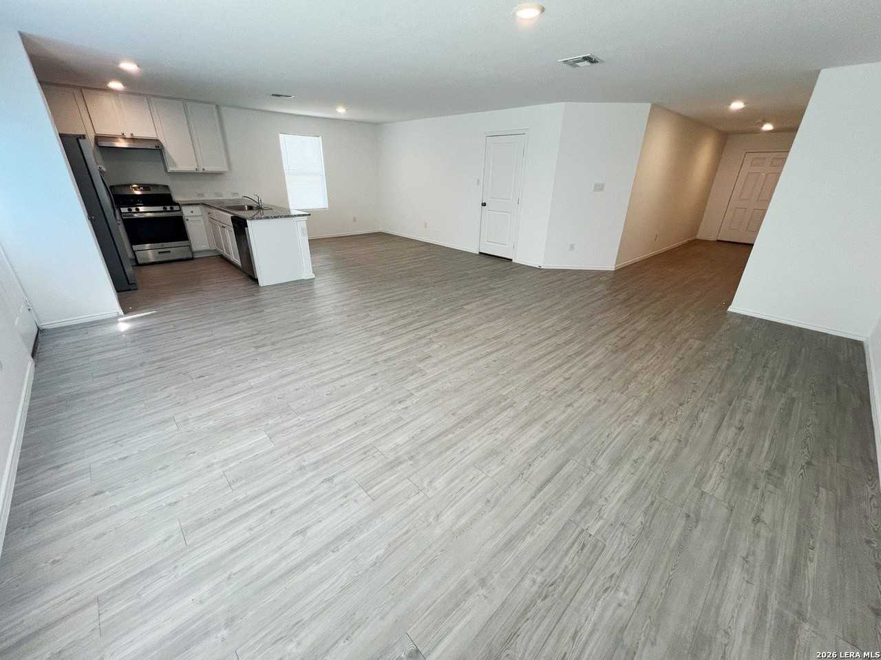 5433 Calton Bnd - Photo 6 of 35
