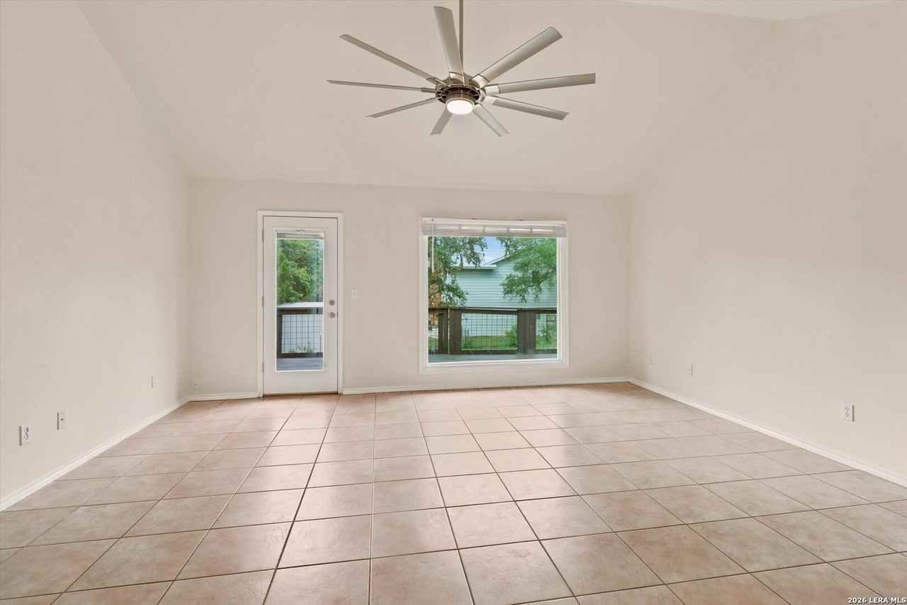 167 Mary Ann Dr - Photo 4 of 18