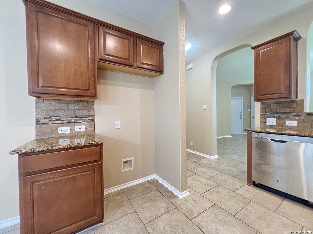 9023 Quihi Way - Photo 7 of 31