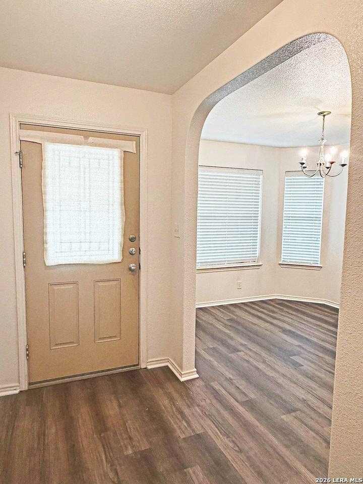 3949 Wensledale Dr - Photo 2 of 23