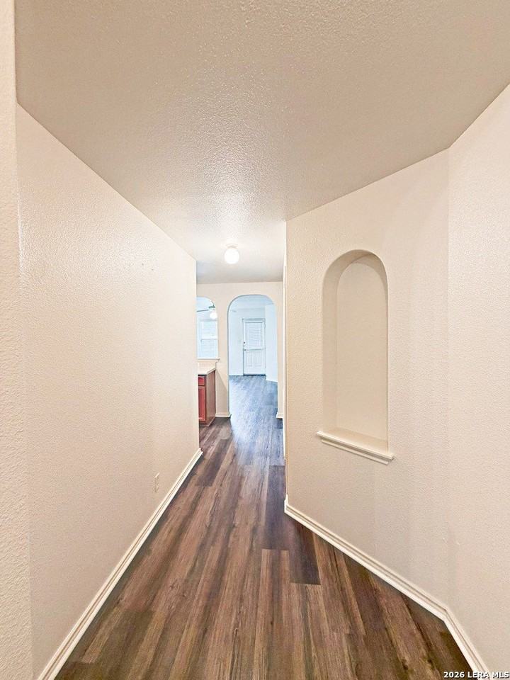 3949 Wensledale Dr - Photo 5 of 23