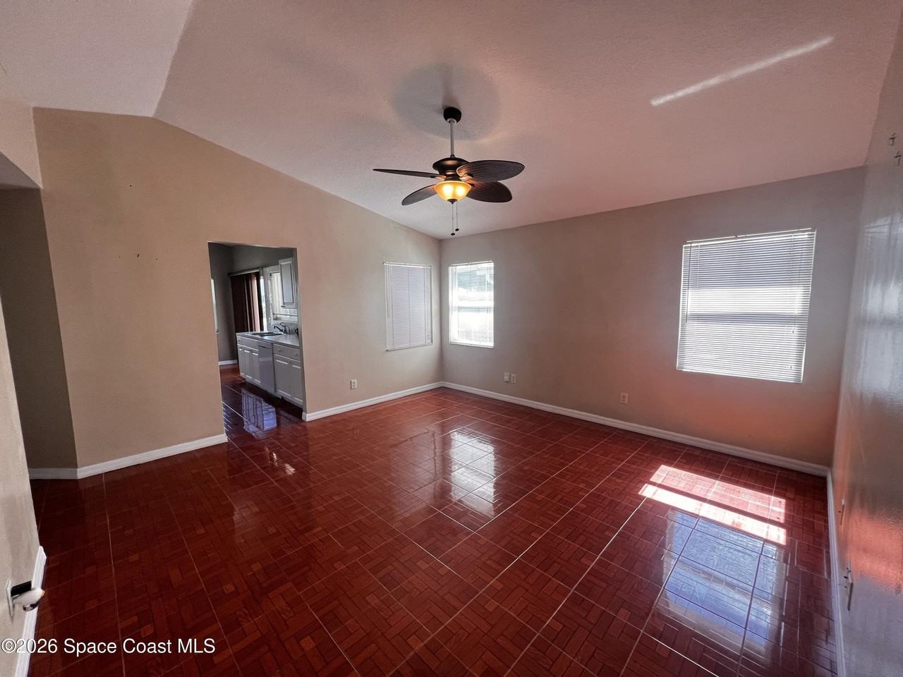 1960 Myrtle Ct Ne - Photo 3 of 20
